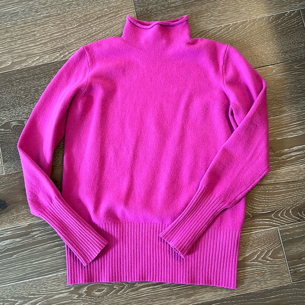 French Connection pink sweater. Sz Small